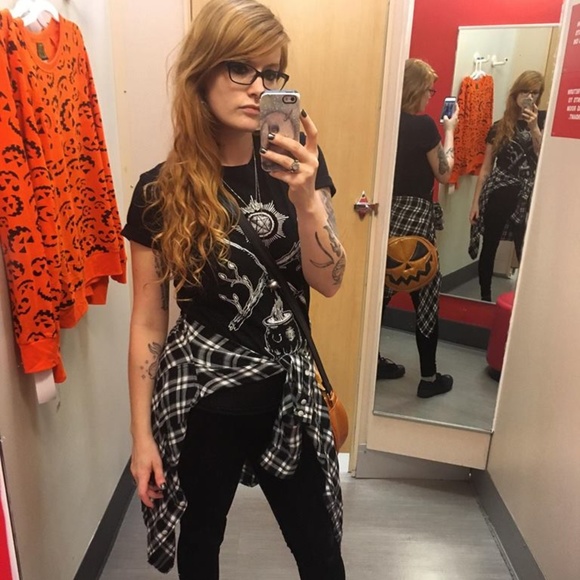 Meet your Posher, Rebecca - Picture 3 of 4